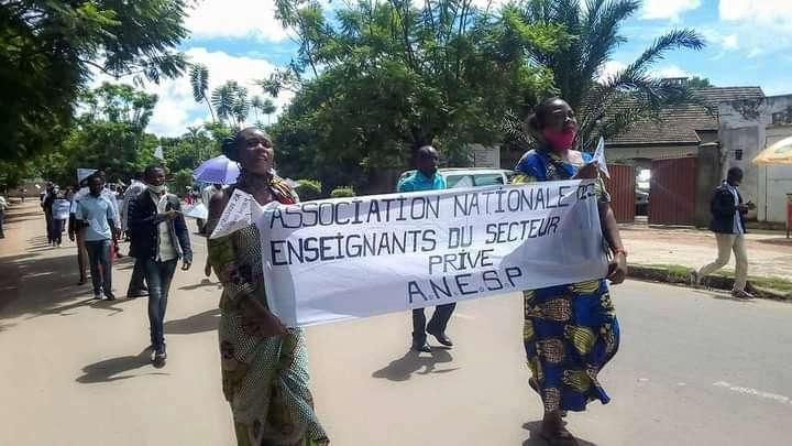 Lubumbashi : Les enseignants du secteur privé manifestent pour la reprise des cours