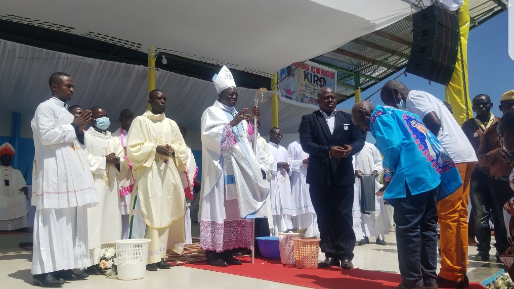 Kolwezi : D’un ton autoritaire, le nouvel évêque dit sa première messe