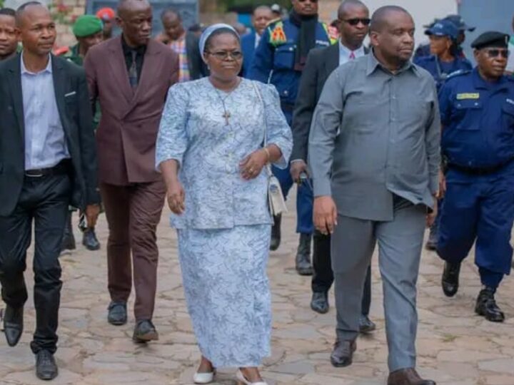 Kasaï-Oriental : Le gouverneur de Province à Mpokolo pour célébrer la journée des enseignants