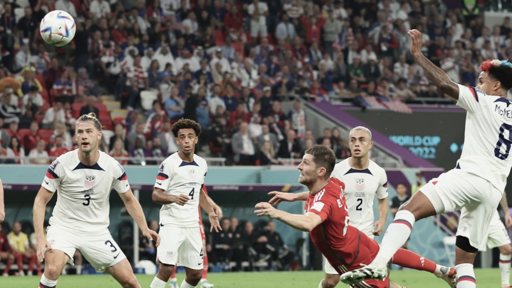 Coupe du Monde Qatar 2022 : Le groupe B à l’honneur, 10 buts pour la première journée