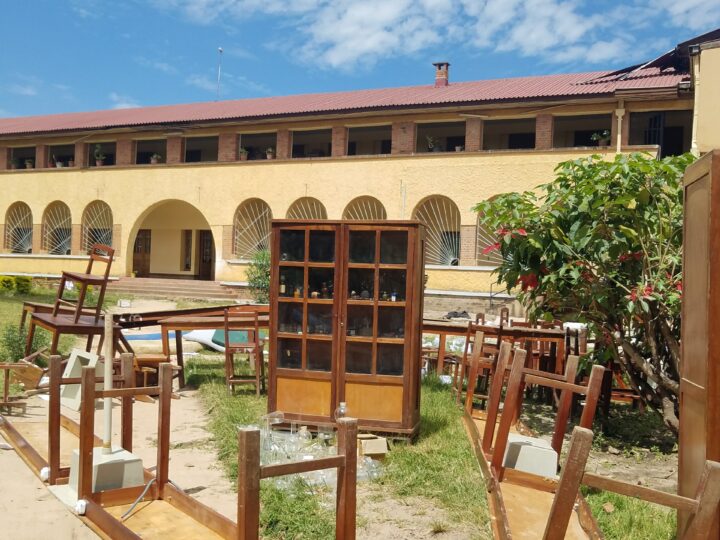 Kolwezi: L’Assemblée provinciale présente un bilan actualisé après l’incendie survenu au Lycée Mwanga