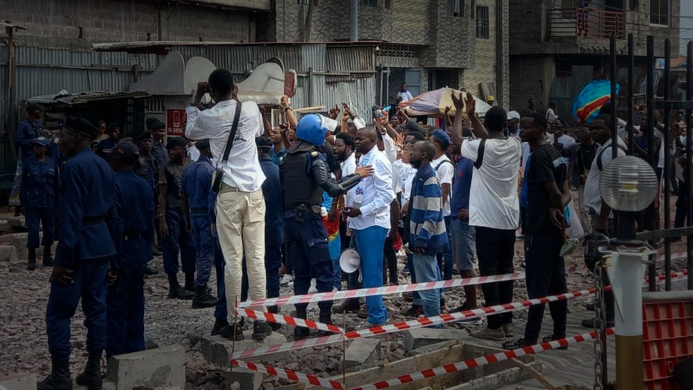Kinshasa : La marche de l’opposition réprimée à coups de gaz lacrymogène