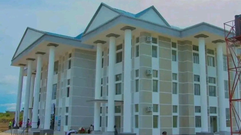Justice en RDC : Poursuivi par la Cour de cassation, le ministre Mutamba inaugure un palais de Justice