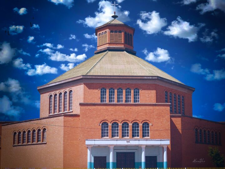 Lubumbashi : Un mort et d’importants dégâts lors d’affrontements entre les jeunes de deux partis politiques