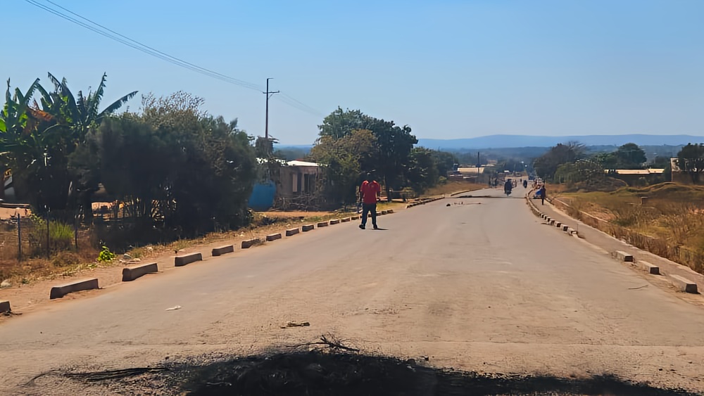 Kasumbalesa : Six mois dans le noir, le quartier SODIMICO se soulève contre la SNEL et paralyse la ville