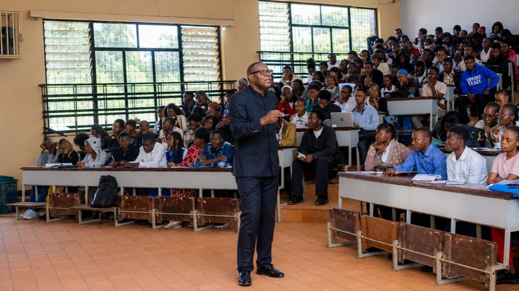 De la mine à l’entrepreneuriat : Face aux étudiants en SIC, le DG de Target SARL trace la voie du succès en RDC