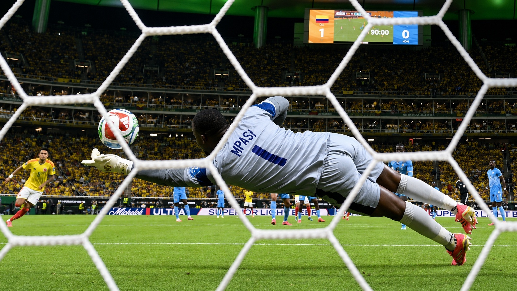 Mondial 2026 : Face à une Colombie réaliste, la RDC cède malgré un Lionel Mpasi héroïque