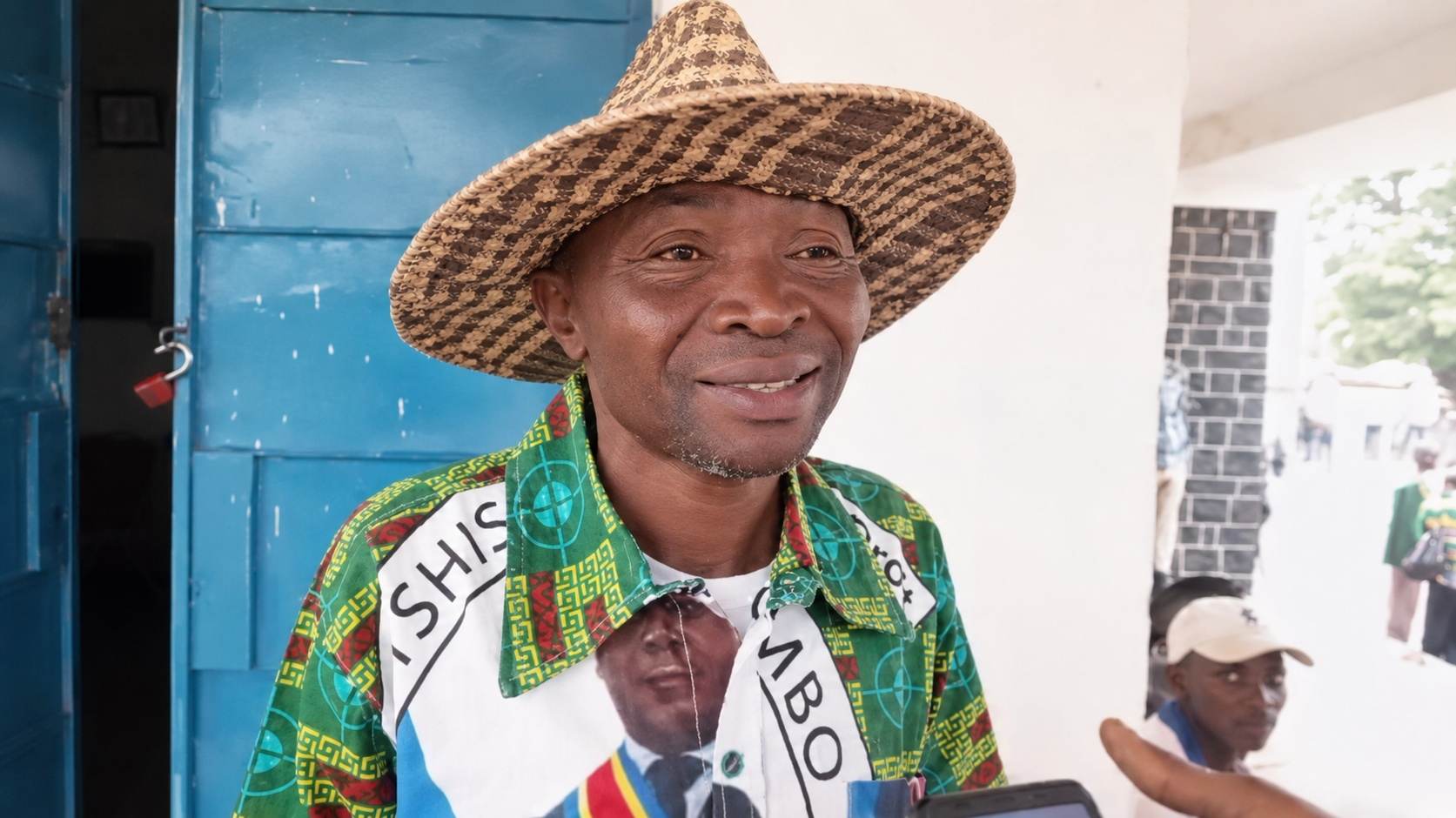 RDC : Le Maire de Tshikapa suspendu après avoir publiquement déchiré la Constitution