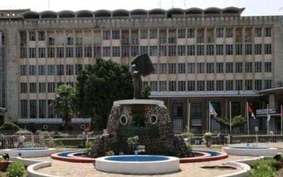 Haut-katanga : Les agents de la Mairie de Lubumbashi réclament 57 mois de salaire