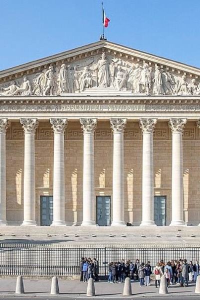 France : L&rsquo;Assemblée nationale adopte la loi qui autorise « l&rsquo;aide à mourir »
